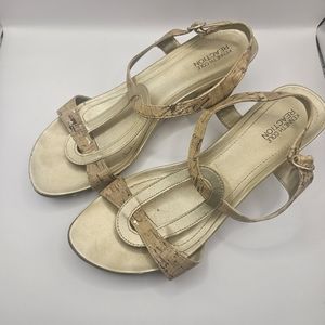 Kenneth Cole Reaction Size 9 Gold Cork Heels/Sandals